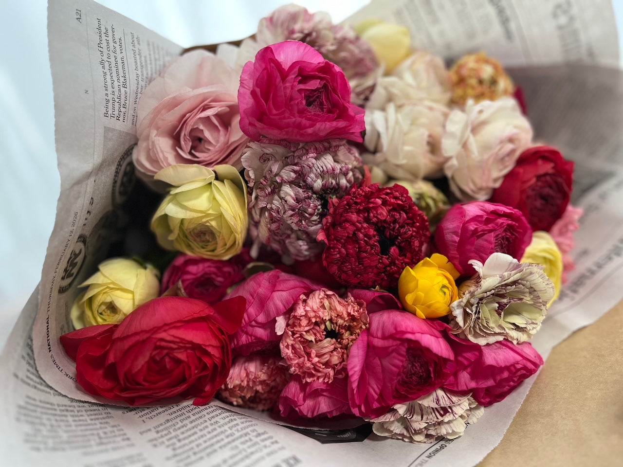 ラナンキュラス ボリュームいっぱいの30本　はねだし　色はお任せ